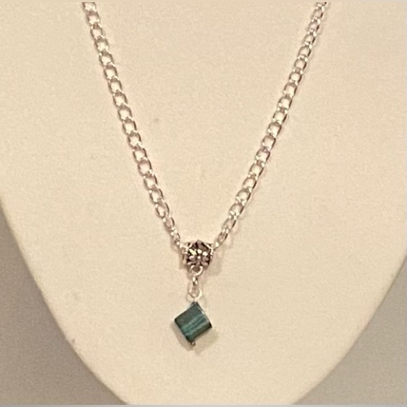 NEW Malachite crystal necklace - Picture 1 of 3